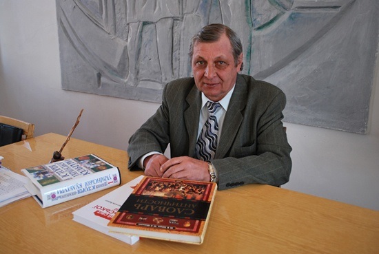 Історик Валерій Бєлашов.