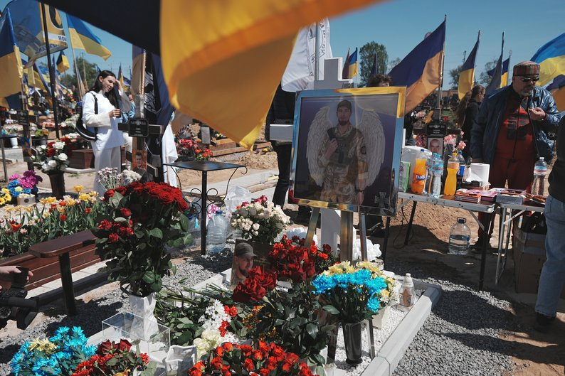 Могила Ігоря Редуна. 