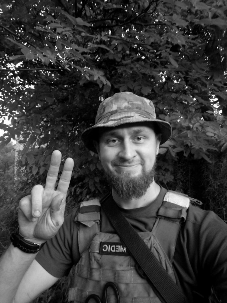 Бойовий медик Ігор Редун.