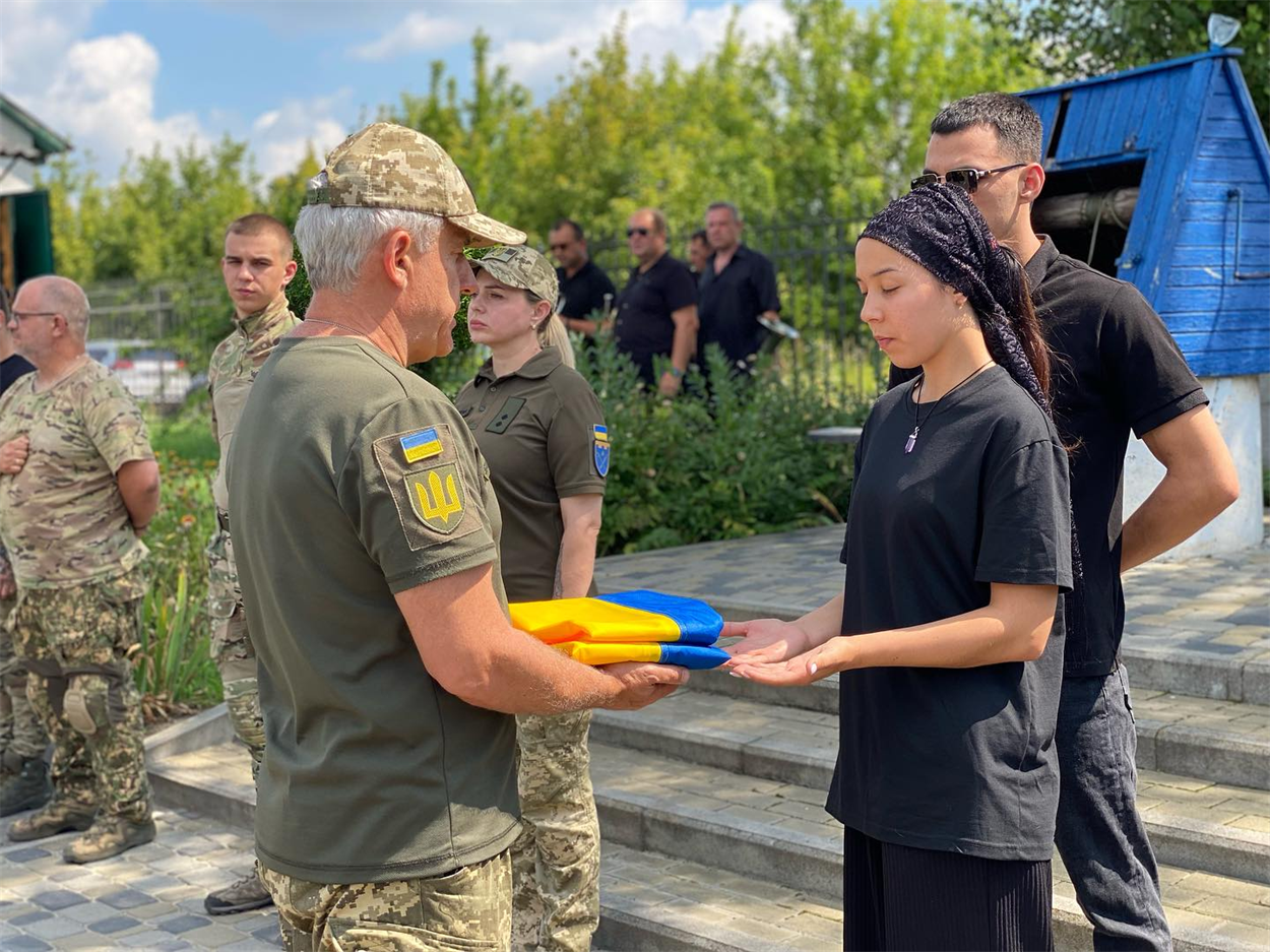 Фото з церемонії прощання із Валерієм Ярмаком