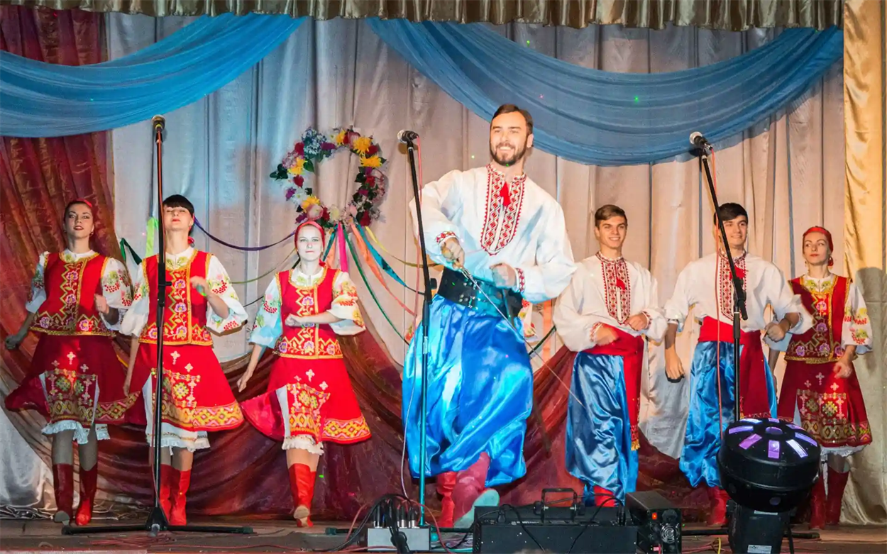 Виступ ансамблю «Фольк-світлиця»