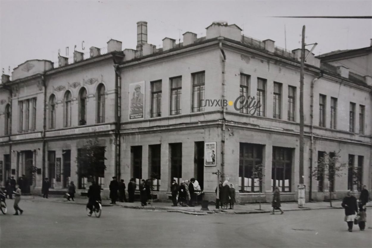 Так виглядало приміщення земства після ремонту: збережені розміри двох вікон з боку «стометрівки»
