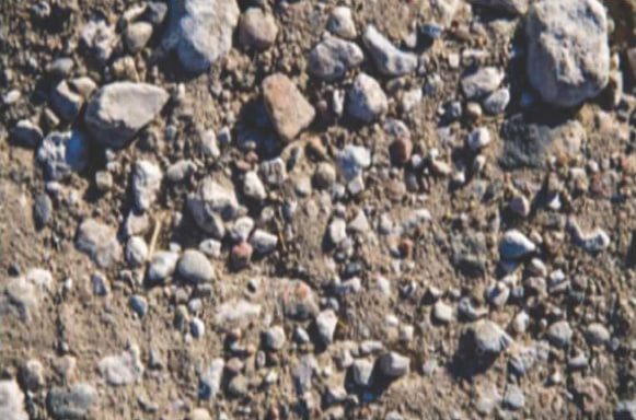 Каміння, що ростуть із землі