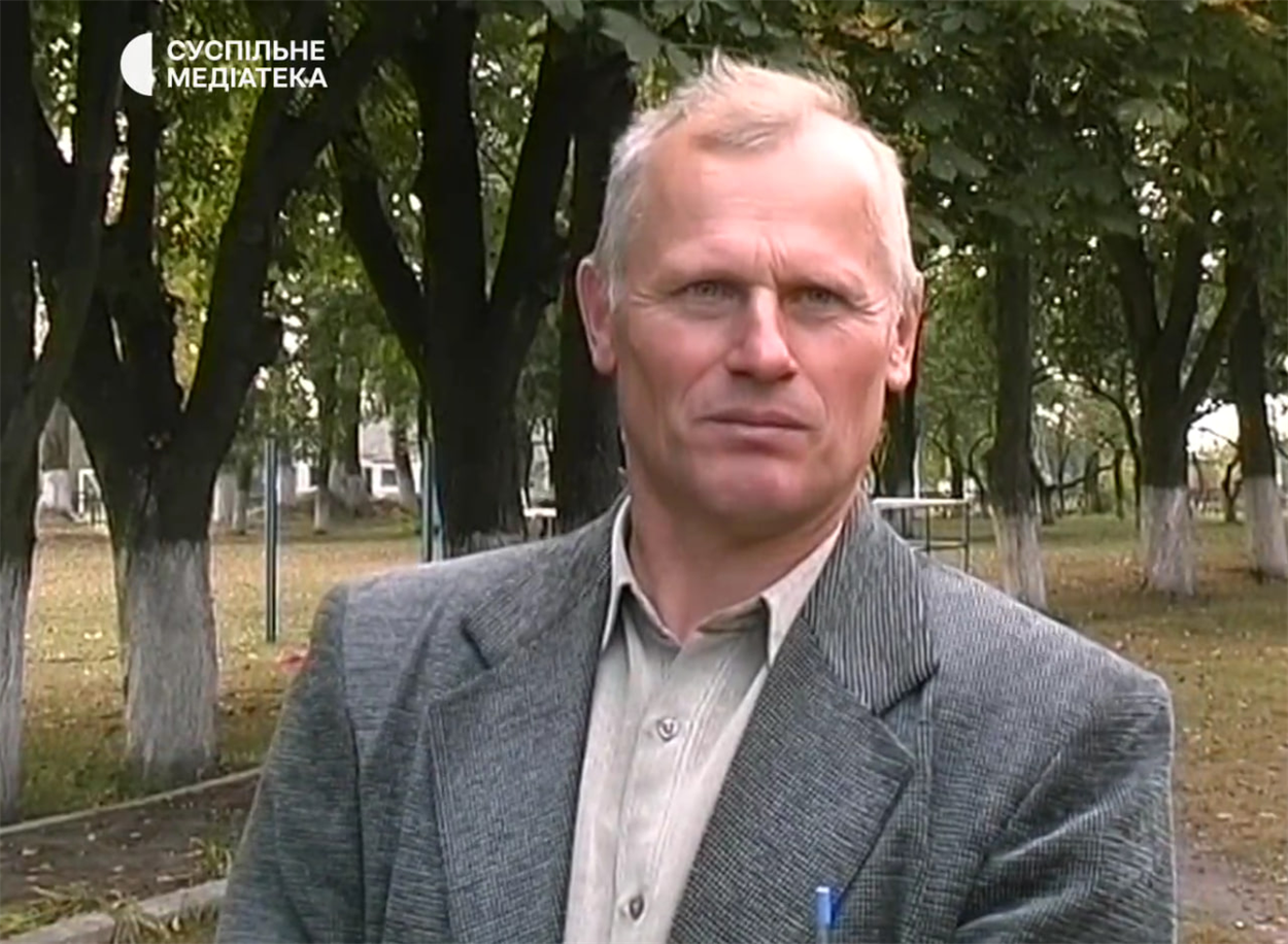 Василь Олексієнко, директор школи