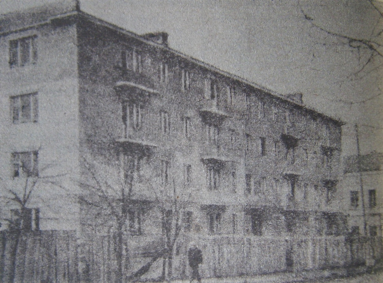 1966 36 квартирн будинок в центрі біля автовокзалу
