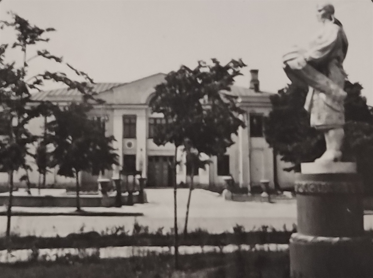 1966 РДК Будинок культури Українка.