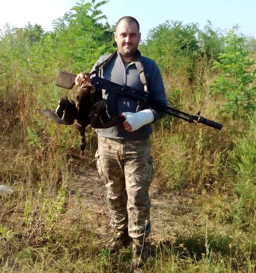 У зоні АТО, а згодом ООС, Максим отримав кілька контузій та травм. Зокрема, консолідований перелом променевої кістки лівої руки, який скріпили титановим штифтом.